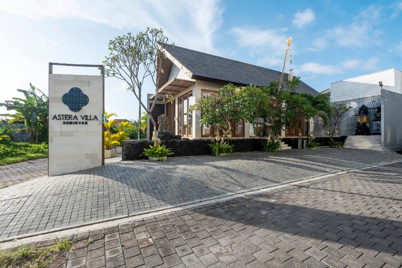Hotel Exterior