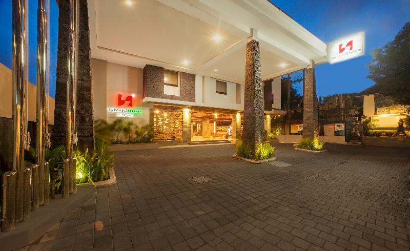 Hotel Exterior