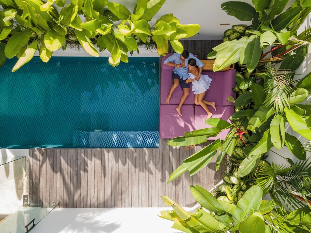 Eight Palms Villa