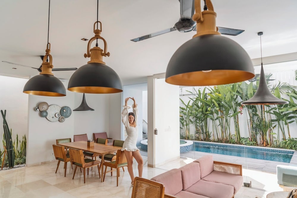Eight Palms Villa